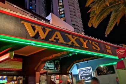 Waxy's Irish Pub and Skyline Roof Top Bar