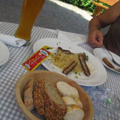 Chinesischer Turm Restaurant & Biergarten張用戶圖片