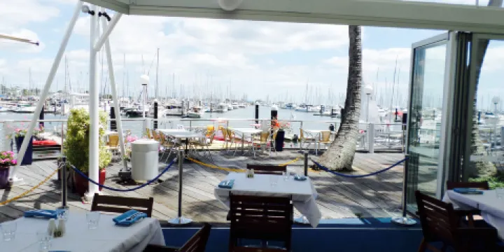 Harbour View Restaurant by Royal Queensland Yacht Squadron