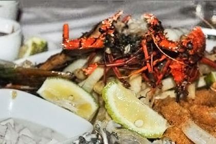 Cardo's Steakhouse & Cocktail Bar