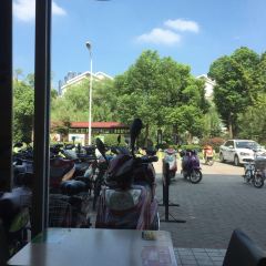 KEN DE JI NA TONG CHENG SHAN LU DIAN User Photo