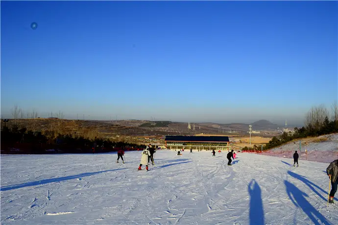 海蘭江滑雪場