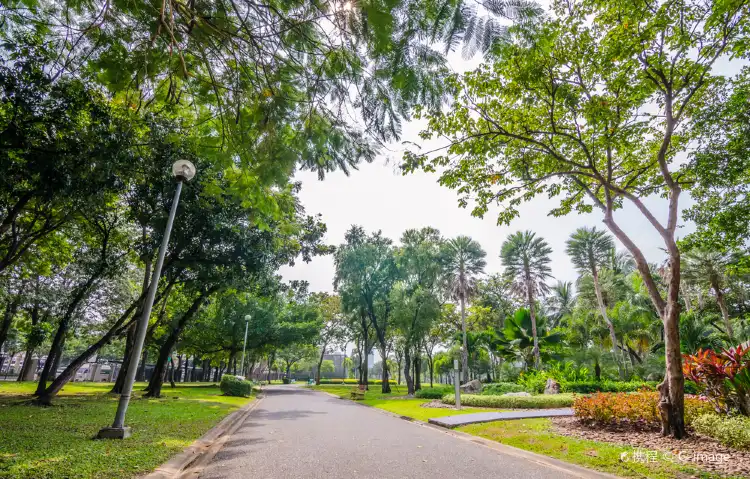 Hotels near Chatuchak Park