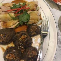 MADAM KWAN'S User Photo