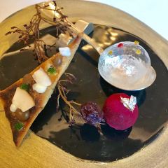 LE CINQ 여행 사진