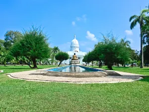 Viharamahadevi Park