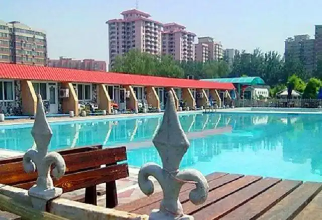 Hotels near Baolian Sports Park Swimming Pool