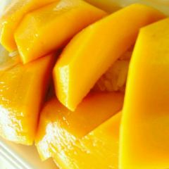 Mae Sai Thong Mango Sticky Rice User Photo