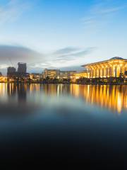 Putrajaya Lake