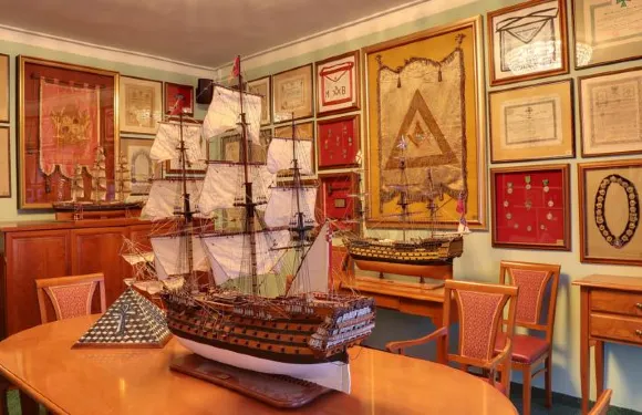 共濟會議院旅館