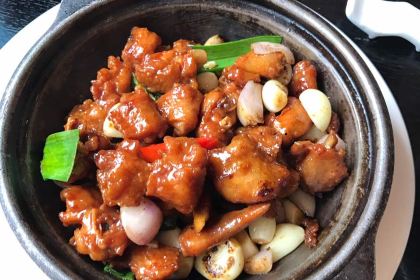 河畔春天时尚餐厅