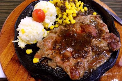 豪客来牛排(宝龙城市广场店)