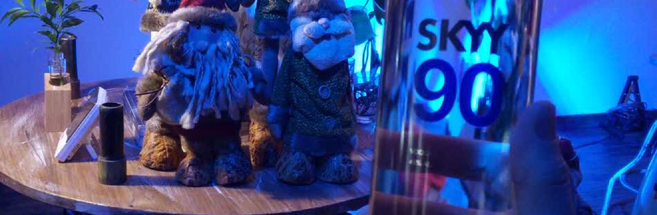 SHUI BIAN GA FEI TAN CHENG DIAN