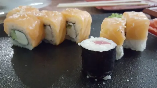 Khasi-Studiya Sushi