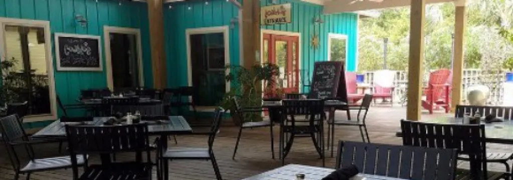 Cosmo's Restaurant & Bar