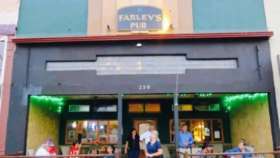 Farley's Irish Pub