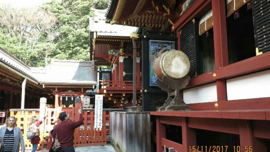 日本神社好多好多，最出名的标志就是鸟居，这里也算路过，看看热