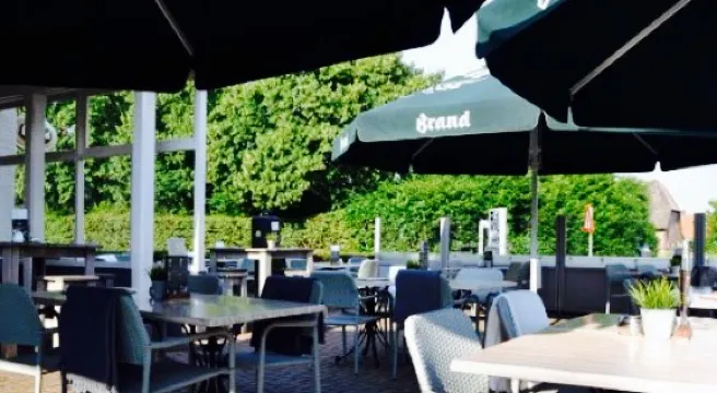 Brasserie L' église & Feesterij 't Vunderke