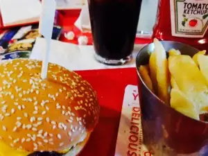 Red Robin Gourmet Burgers and Brews