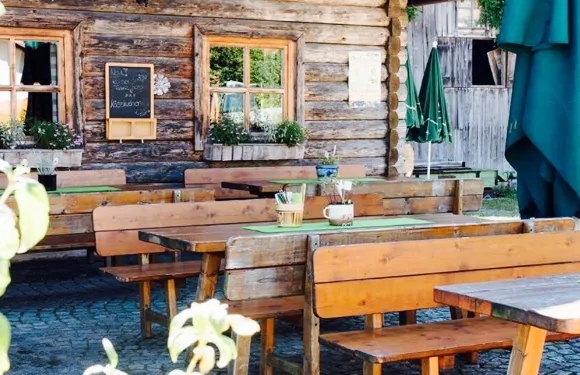 'S neie Loipenstüberl