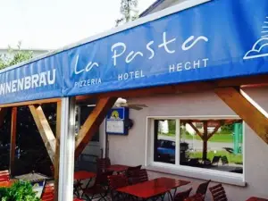 La Pasta Restaurant & Pizzeria