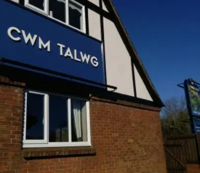 Cwm Talwg Pub