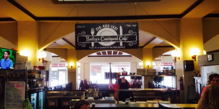 Bailey's Courtyard Cafe