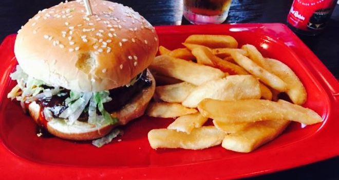 Red Robin America's Gourmet Burgers and Spirits