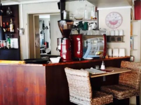 Descanso Tapas-Bar & Cafe Much