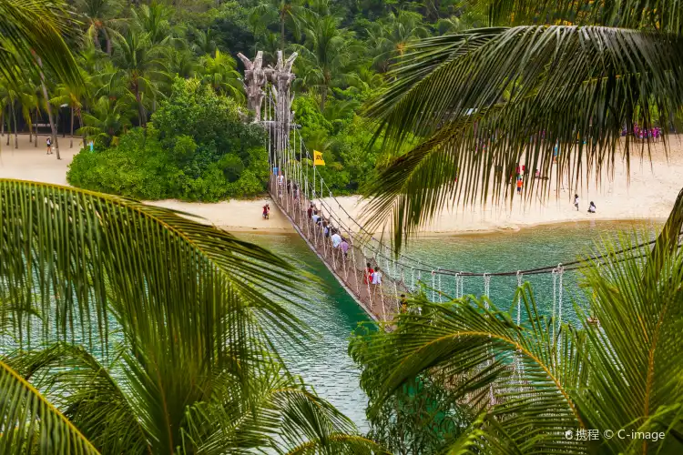 Hotels near Palawan Beach