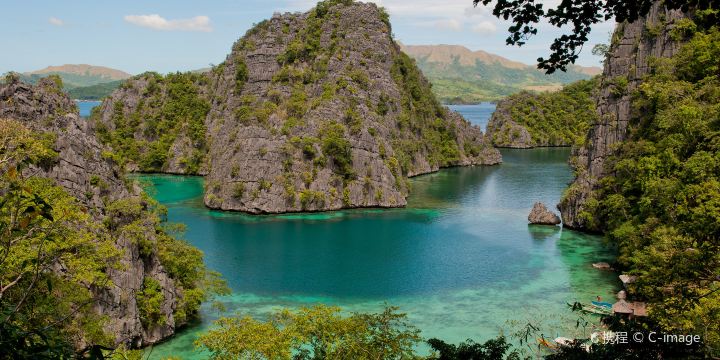 Kayangan Lake