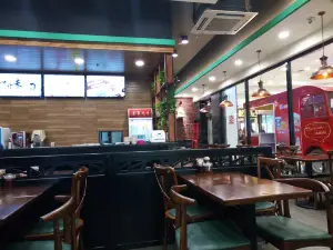 李先生加州牛肉麵大王(澳德樂店)