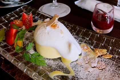 Pierre Precieuse Cakes and Cafe