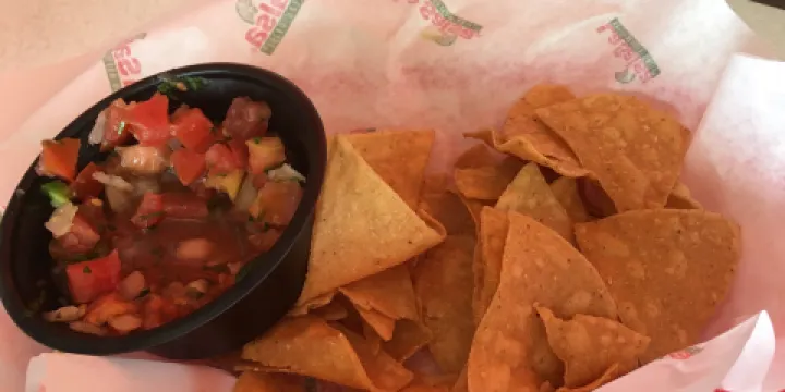 La Salsa Fresh Mexican Grill