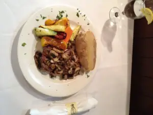 Carlucci's Grill
