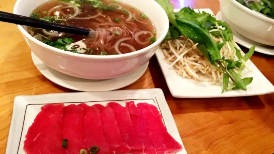 Mignon Pho + Grill