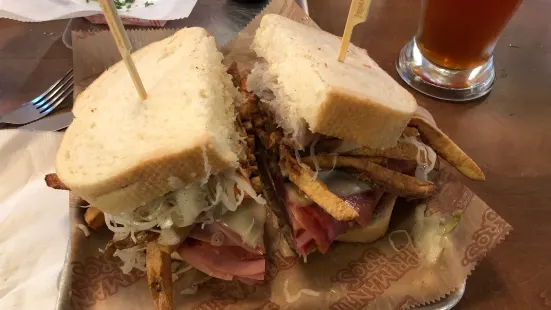 Primanti Bros. Restaurant and Bar Novi