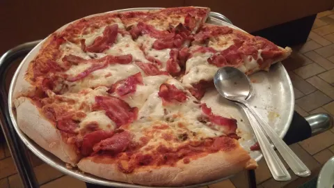 Restaurant Nick Pizzeria Repentigny in Repentigny