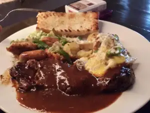 Mad House Grill