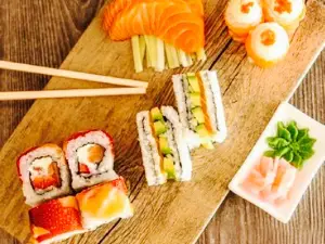 Yamitsuki | Sushi | Noodle | Teppanyaki | Dim sum Bar