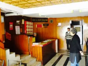 Whispering Windows Restaurant