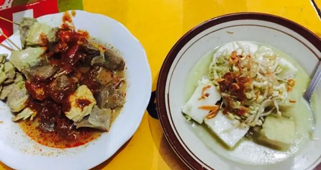 Lontong Ayam Kampung Bu Eni