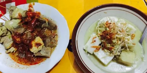 Lontong Ayam Kampung Bu Eni
