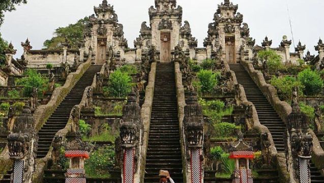Genieße einen Tagesausflug zum Lempuyang-Tempel