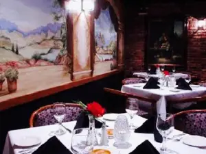 Luna's Restaurant