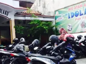 Mie Ayam Dan Bakso Idolaku Pak Tikno