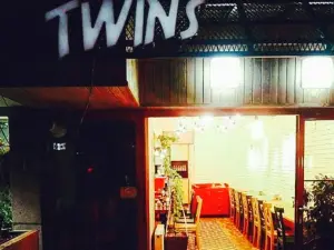 Twins Pizza & Burger