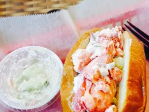 DJ's Clam Shack Wantagh