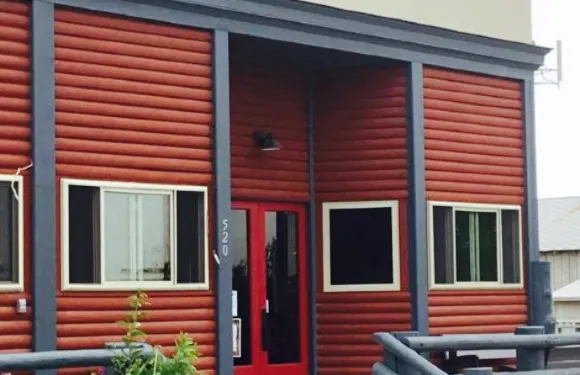 The Divide Restaurant & Lounge