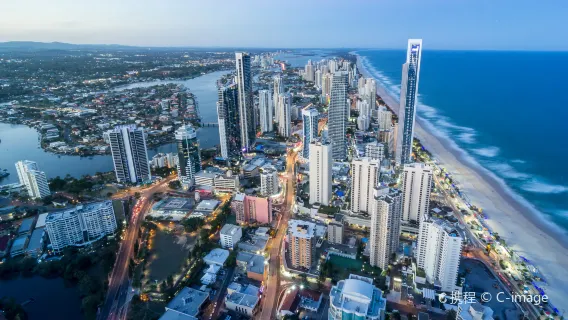 黃金海岸海洋世界+衝浪者天堂一日遊【休閒一日遊，中文專車】